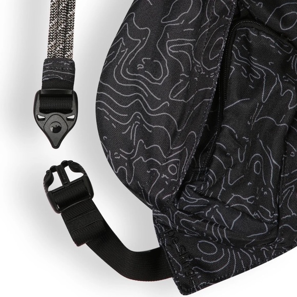 KAVU Mini Rope Sling Bag Crossbody Black Topo NEW WITH TAGS - Picture 3 of 4